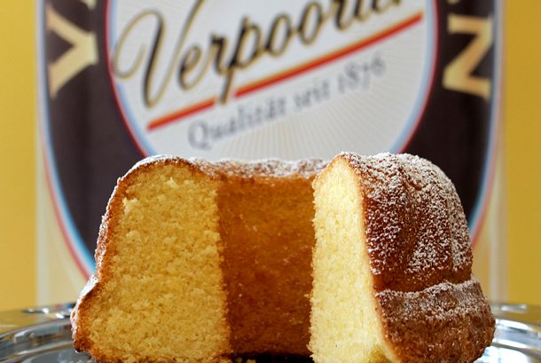 Eierlikörkuchen mit dem Gelben Klassiker ''Superlecker'' Rezept Eierlikörkuchen mit dem Gelben Klassiker ''Superlecker'' Rezept