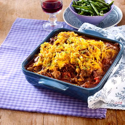 Jäger-Gulasch mit Röstihaube (TITEL) Rezept