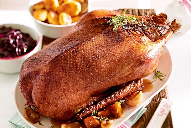 Gans mit Apfel-Spekulatius-Füllung Rezept Gans mit Apfel-Spekulatius-Füllung Rezept