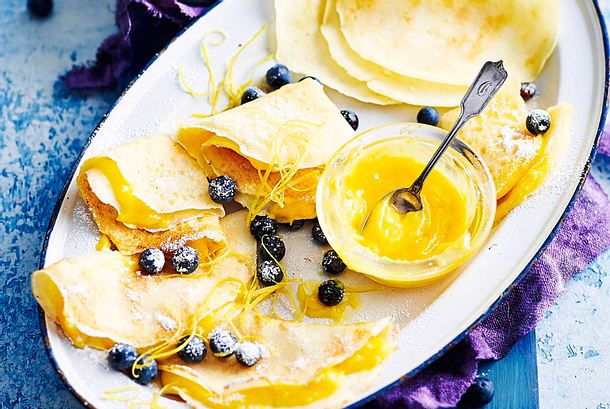 Gefüllte Crêpes mit Heidelbeeren & Lemon curd
