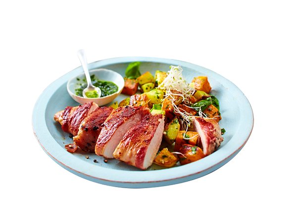 Hähnchen mit buntem Kartoffelsalat Rezept Hähnchen mit buntem Kartoffelsalat Rezept
