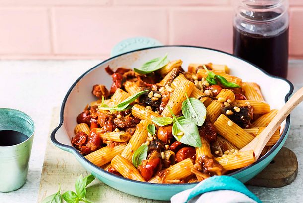 Jackfruit-Ragout mit Tortiglioni Rezept Jackfruit-Ragout mit Tortiglioni Rezept