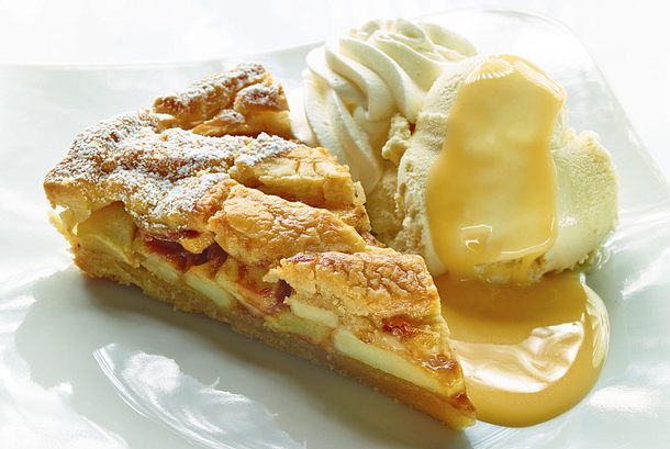 Apple Pie mit Vanilleeis und VERPOORTEN ORIGINAL Rezept Apple Pie mit Vanilleeis und VERPOORTEN ORIGINAL Rezept