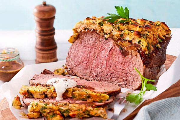 Roastbeef Bavaria mit Semmelknödelkruste Rezepte
