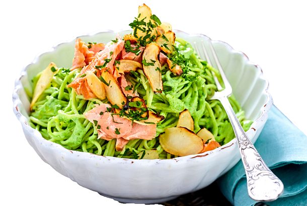 Spaghetti in Avocado-Soße mit allzeit bereiter Lachsbegleitung Rezept