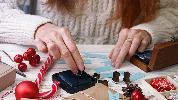 Adventskalender basteln - schöne Idee für Weihnachten - Foto: istock/azgek Adventskalender basteln - schöne Idee für Weihnachten - Foto: istock/azgek
