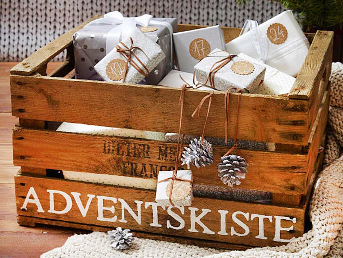 Adventskalender basteln - Geschenke in der Kiste