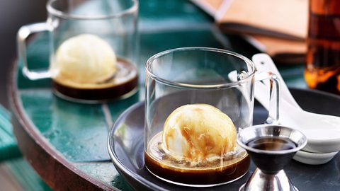 Affogato mit Amaretto Rezept - Foto: Are Media Syndication 