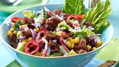After-Work-Texmex-Salat mit Rinderhack Rezept - Foto: LECKER @ Bauer Media Group