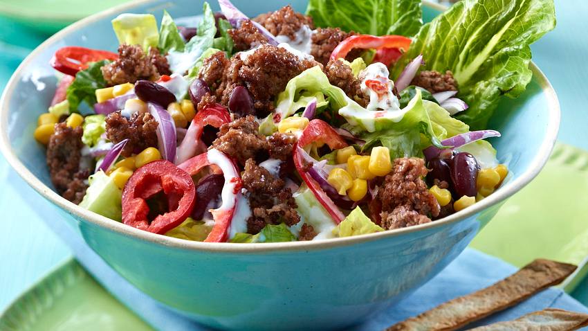 After-Work-Texmex-Salat mit Rinderhack Rezept - Foto: House of Food / Bauer Food Experts KG