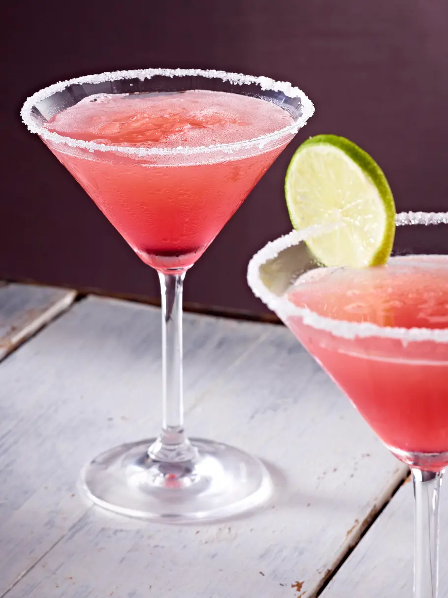 Alkoholfreier Cocktail aus Rosa Grapefruit und Limetten Rezept Alkoholfreier Cocktail aus Rosa Grapefruit und Limetten Rezept