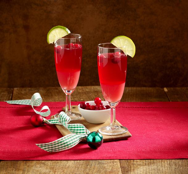 Alkoholfreier Cran-Raspberry Cooler Rezept Alkoholfreier Cran-Raspberry Cooler Rezept