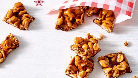 Alle Jahre wieder kommt der Erdnussriegel auf die Erde nieder und holt sich sein Lecker-Siegel Rezept - Foto: House of Food / Bauer Food Experts KG