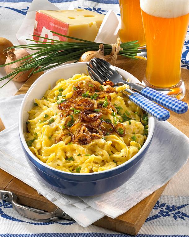 Rosenkohl-Gratin mit gebackenen Pilzen und Käse