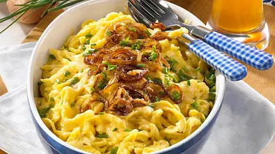 Allgäuer Käsespatzen Rezept - Foto: LECKER @ Bauer Media Group