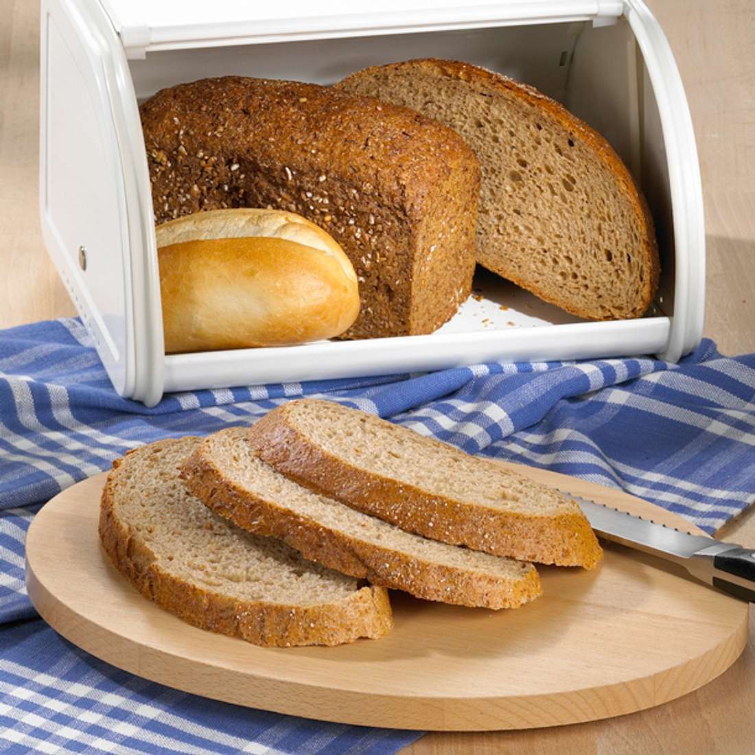 Altbacken – hartes Brot für einen guten Zweck