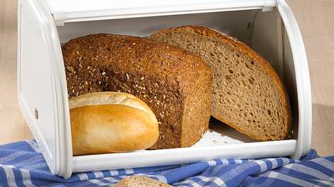 Altbacken – hartes Brot für einen guten Zweck