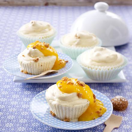 Amaretto-Eistörtchen mit Mango Rezept Amaretto-Eistörtchen mit Mango Rezept