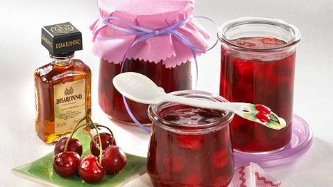 Amaretto-Kirsch-Konfitüre Rezept - Foto: House of Food / Bauer Food Experts KG