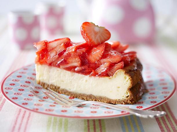 American-Strawberry-Cheesecake (Amerikanischer Erdbeer-Käsekuchen ...