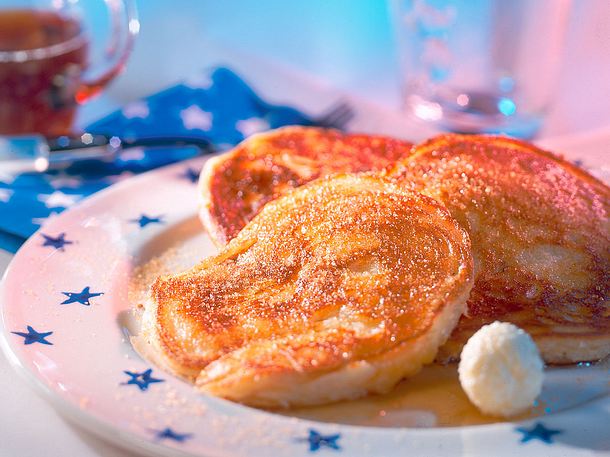 Amerikanische Buttermilch-Pancakes Rezept Amerikanische Buttermilch-Pancakes Rezept