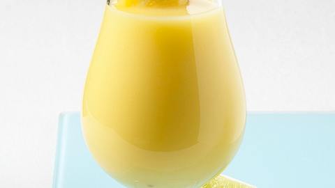 Ananas-Drink mit Buttermilch Rezept - Foto: House of Food / Bauer Food Experts KG