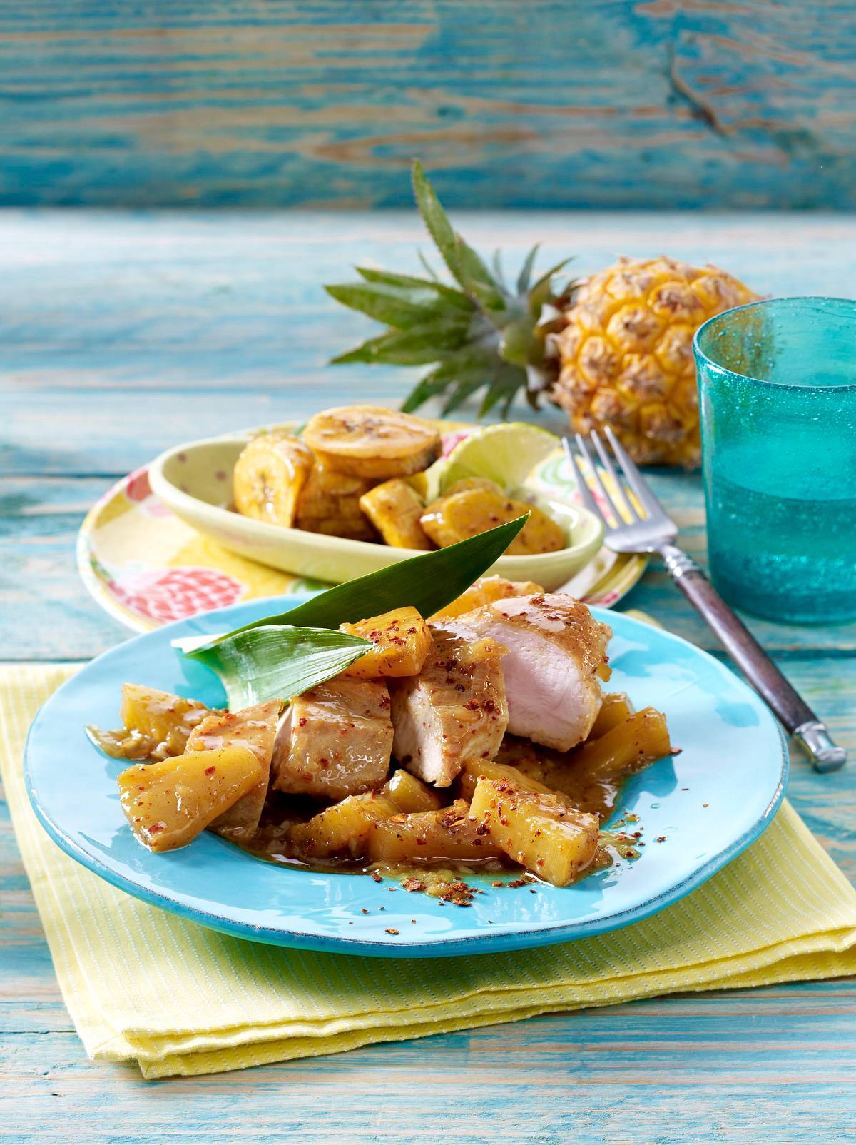 Ananas-Hähnchen mit Kochbananen Rezept