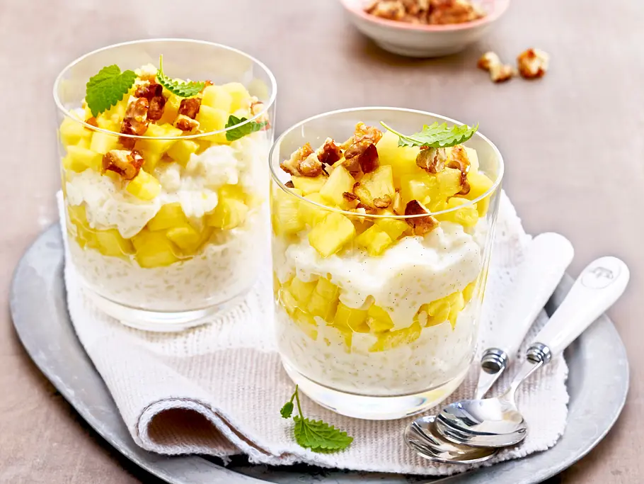 Ananas-Milchreis mit Haselnusskrokant Rezept Ananas-Milchreis mit Haselnusskrokant Rezept