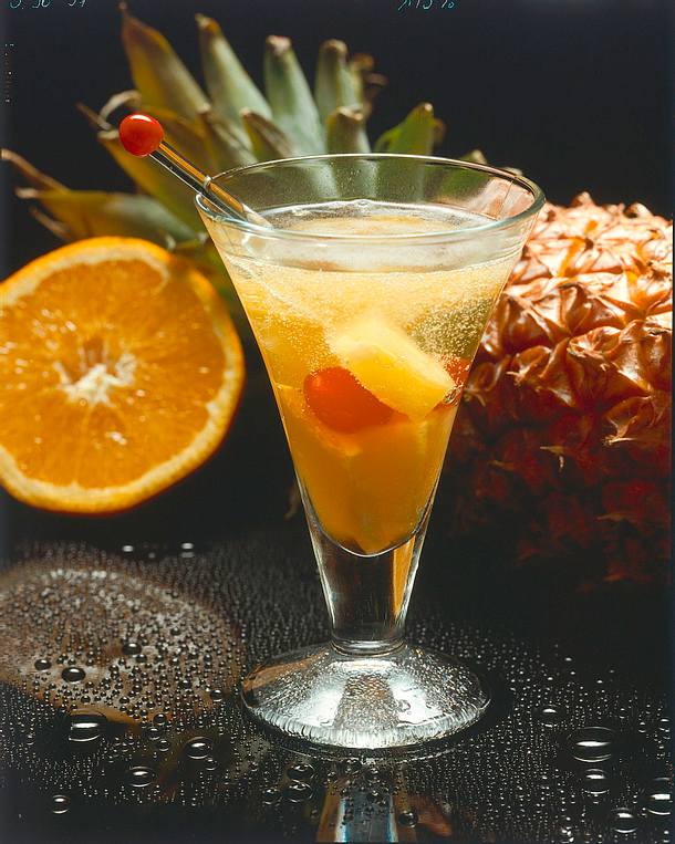 Ananas-Orangen-Bowle Rezept | LECKER