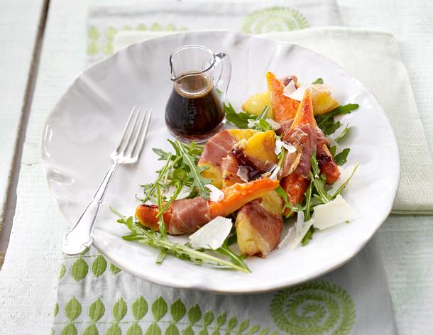 Ananas-Papaya-Salat mit Parmaschinken Rezept
