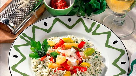 Ananas-Paprika-Gemüse auf Reis Rezept - Foto: House of Food / Bauer Food Experts KG