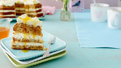 Ananas-Rüebli-Torte mit Orangensirup Rezept - Foto: House of Food / Bauer Food Experts KG