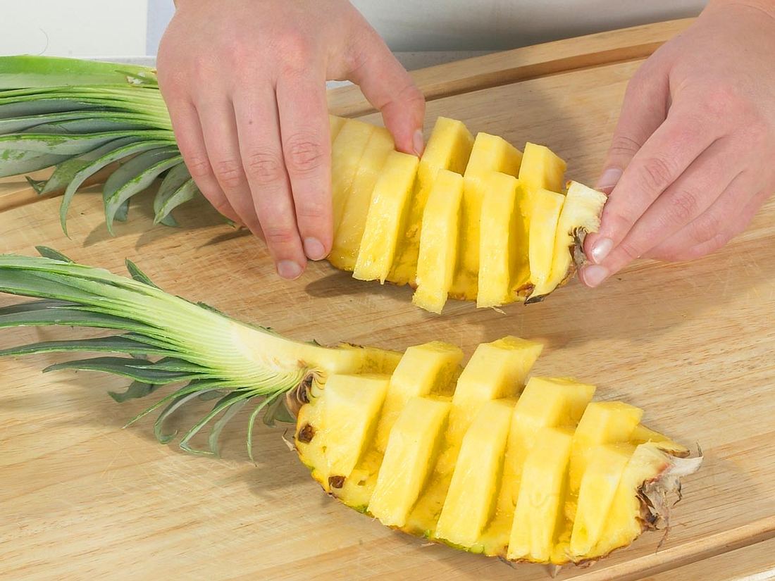 Ananas Schneiden Anleitung Bilder