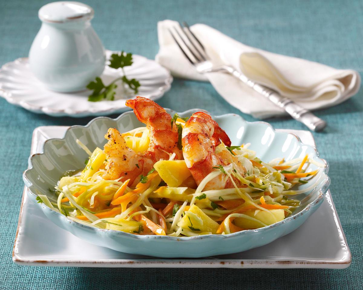 Ananas-Weißkohl-Salat mit Garnelen Rezept