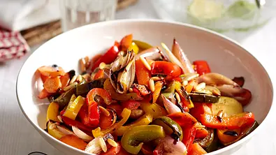 Antipastisalat Rezept - Foto: LECKER @ Bauer Media Group