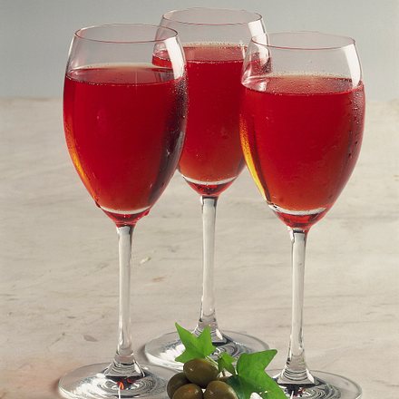 Aperol-Ananas-Drink Rezept Aperol-Ananas-Drink Rezept