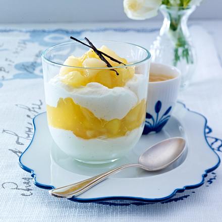 Apfel-Birnen-Grütze mit Vanillequark Rezept Apfel-Birnen-Grütze mit Vanillequark Rezept