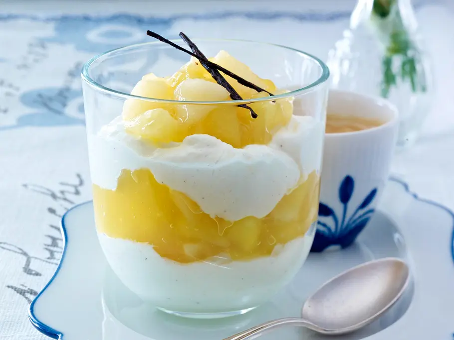 Apfel-Birnen-Grütze mit Vanillequark Rezept Apfel-Birnen-Grütze mit Vanillequark Rezept