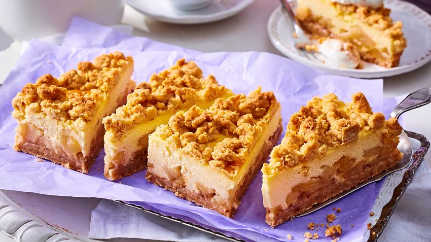 Apfel-Crumble-Käsekuchen Rezept - Foto: House of Food / Bauer Food Experts KG