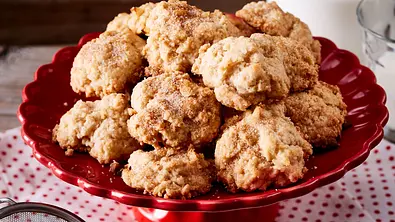 Apfel-Crumbles Rezept - Foto: LECKER @ Bauer Media Group