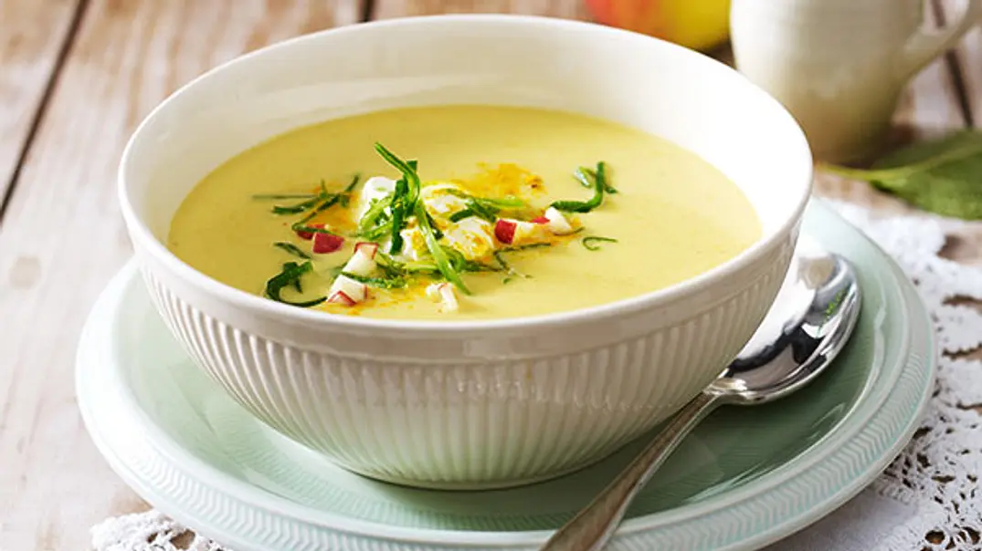 Apfel-Curry-Suppe Rezept - Foto: LECKER @ Bauer Media Group Apfel-Curry-Suppe Rezept - Foto: LECKER @ Bauer Media Group