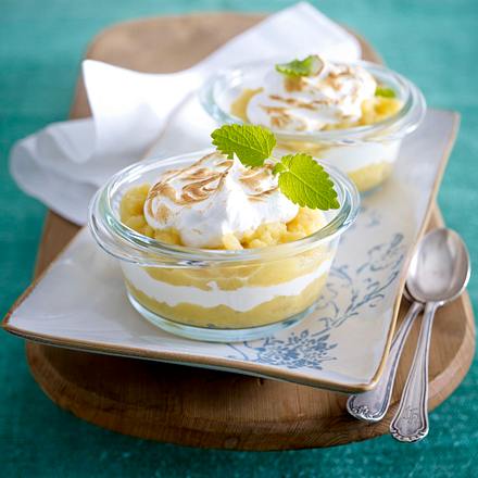 Apfel-Eierlikör-Kompott mit Vanillejoghurt und Baiser Rezept