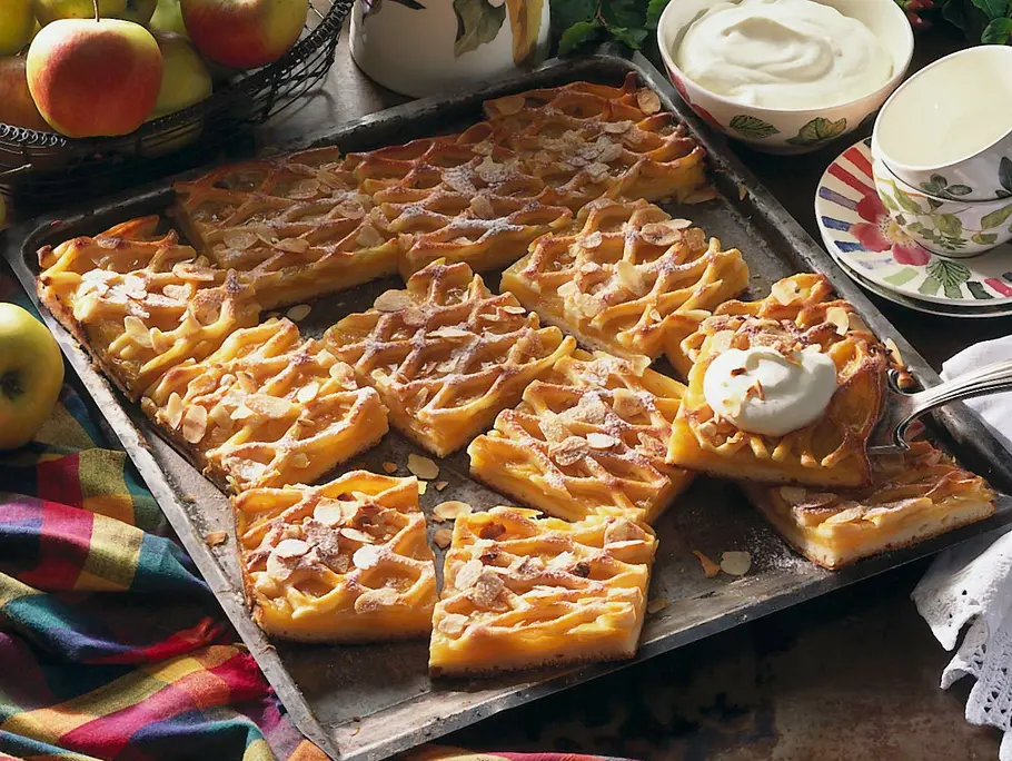 Apfel-Gitter-Blechkuchen Rezept Apfel-Gitter-Blechkuchen Rezept