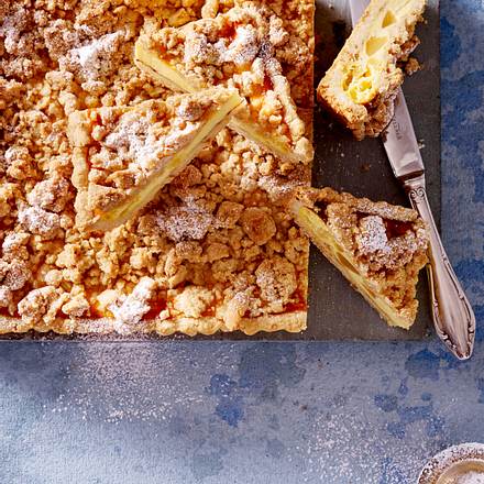 Apfel-Käsetarte mit Zimtstreuseln Rezept Apfel-Käsetarte mit Zimtstreuseln Rezept