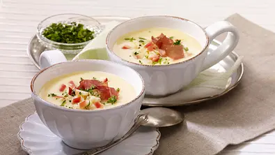 Apfel-Kartoffelsuppe mit Bündner Fleisch Rezept - Foto: LECKER @ Bauer Media Group