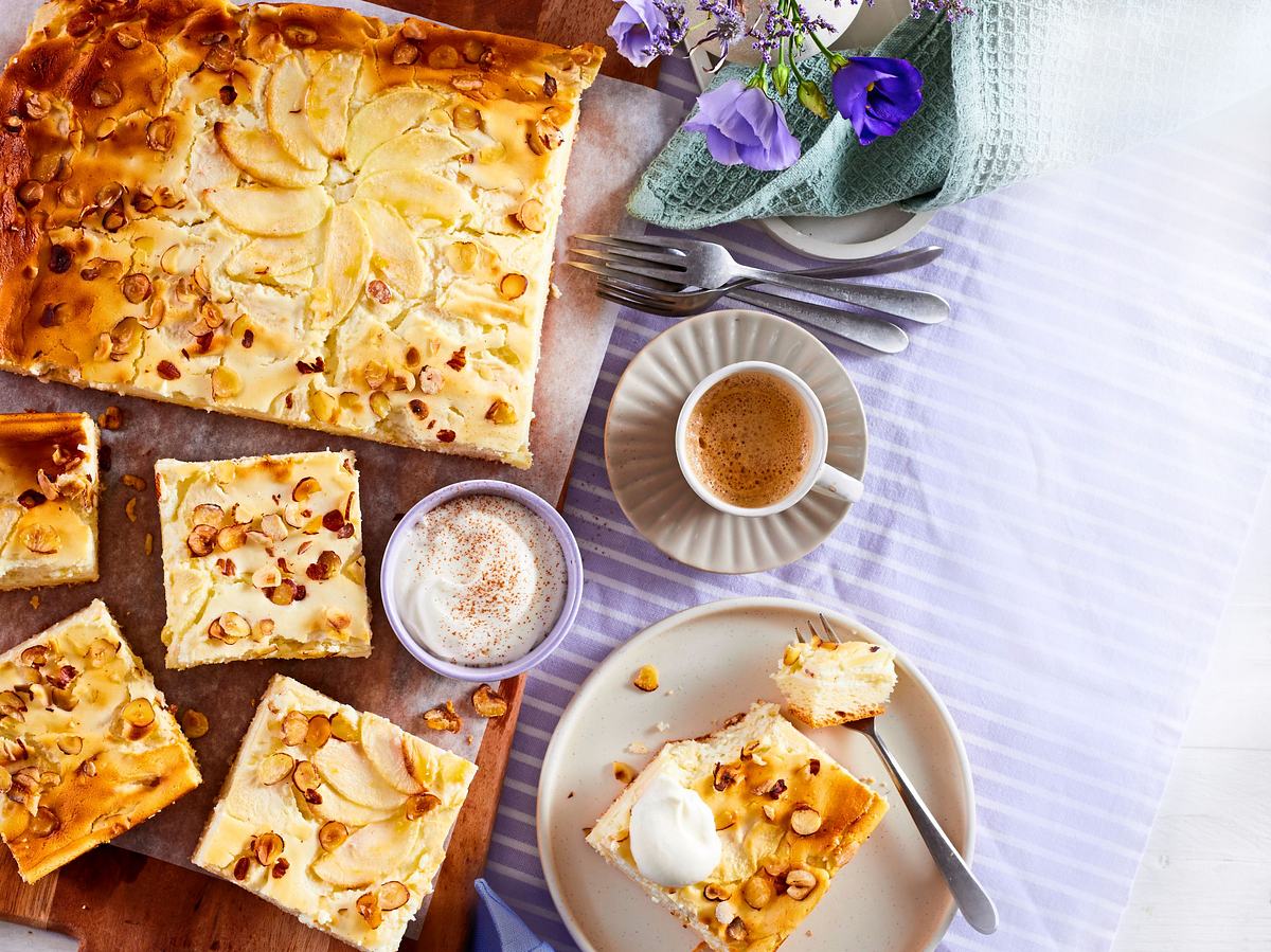 Apfel-Käsekuchen  fränkischer Art vom Blech Rezept