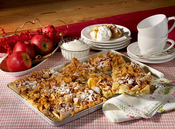 Apfel-Knusperkuchen vom Blech Rezept Apfel-Knusperkuchen vom Blech Rezept
