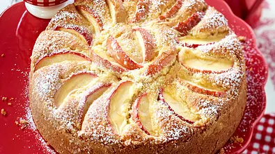 Apfel-Mandel-Kuchen Rezept - Foto: LECKER @ Bauer Media Group