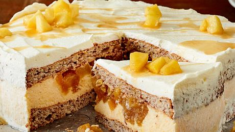 Apfel-Mandel-Torte mit Ahornsirup Rezept - Foto: House of Food / Bauer Food Experts KG
