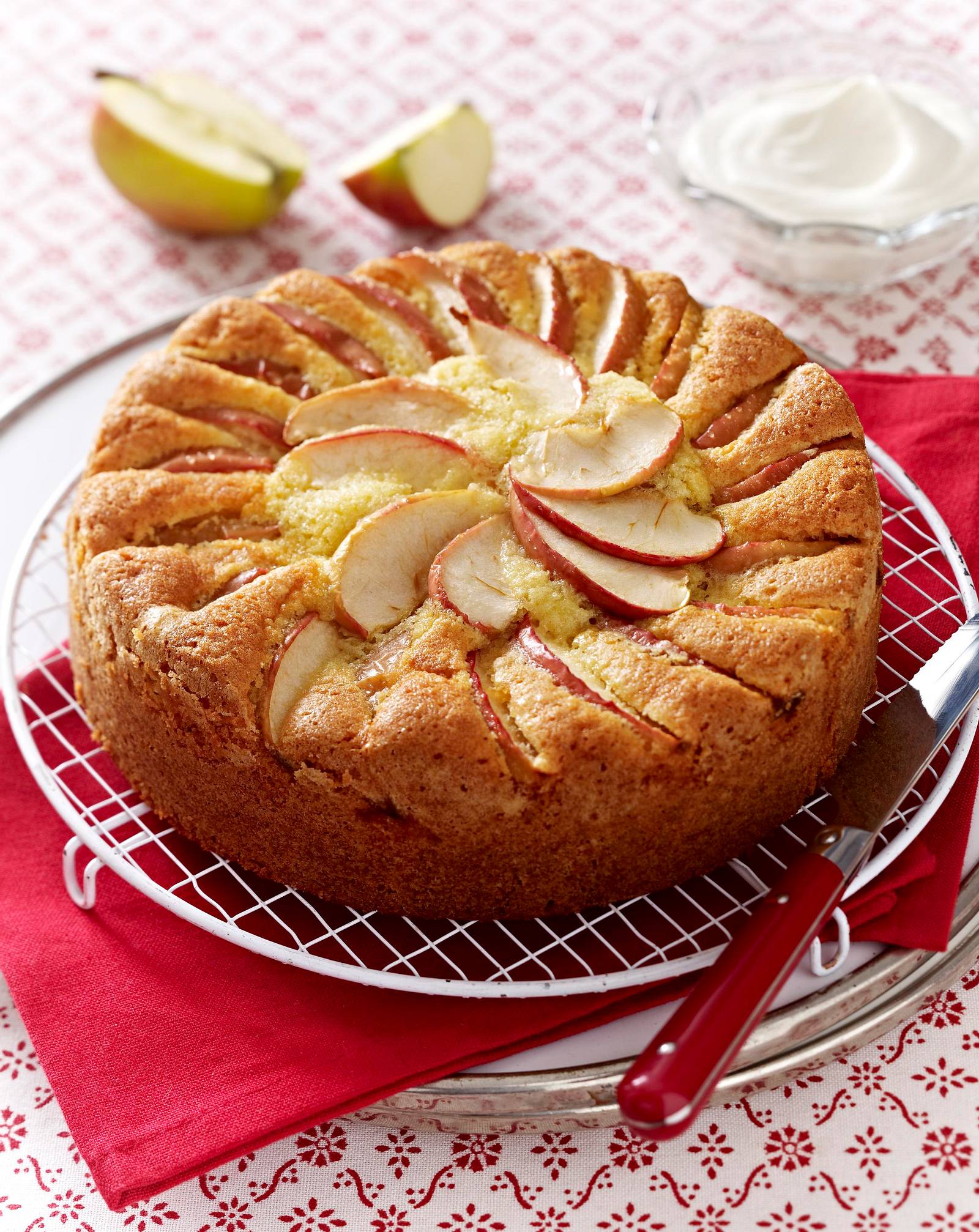 Apfel-Mandelkuchen Rezept | LECKER